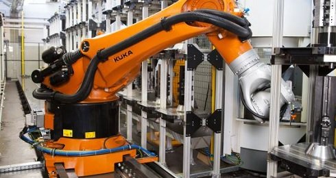高可搬重量ロボット「KR FORTEC」