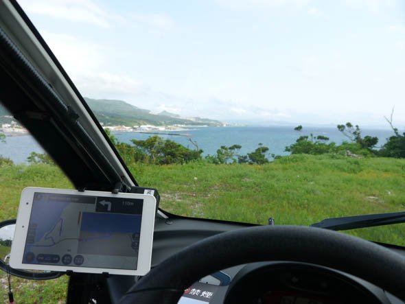 超小型EVは運転するときの目線が低く、外との距離感が近い