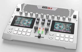 音楽とは無縁だった半導体エンジニアが創り出したA4サイズのポータブルDJシステム