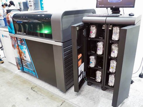 マルチマテリアル＆フルカラー対応のハイエンド3Dプリンタ「Stratasys J750」