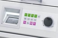 本体前面の操作パネル