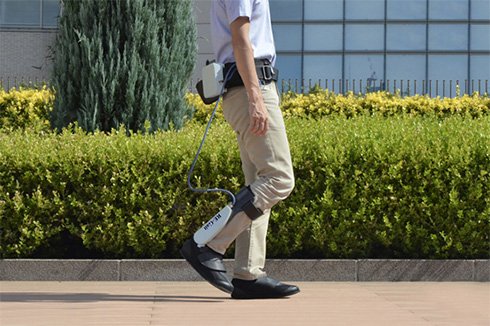 装着型歩行補助装置「RE-Gait」
