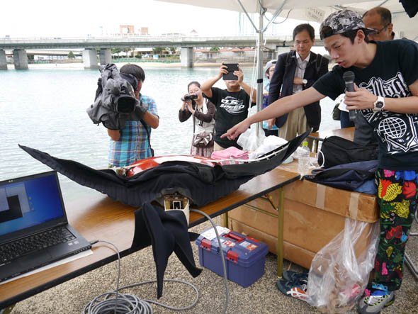 長崎大学の「エイ」を模した海洋ロボット「Raybot」