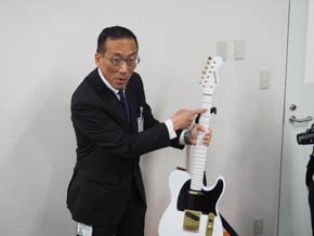 米Proto Labsの3DプリンティングサービスやCNCマシニング加工などを活用して製作されたエレキギター