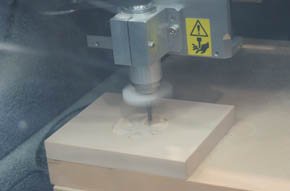 切削加工と3Dプリンタの使い分けポイントは？