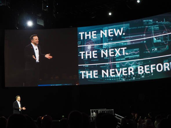 「SOLIDWORKS World 2017」の基調講演に登壇したバッシ氏