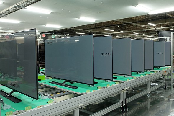 部品の取り付けが完了したTH-65EZ1000