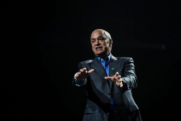 「LiveWorx 2017」の基調講演に登壇したPTC 社長兼CEOのジェームズ・E・ヘプルマン（James E. Heppelmann）氏（提供：PTC）