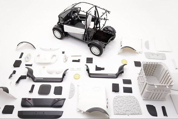 「MC-β」のベース構造以外のパーツを3Dプリンタで製作（画像提供：カブク）