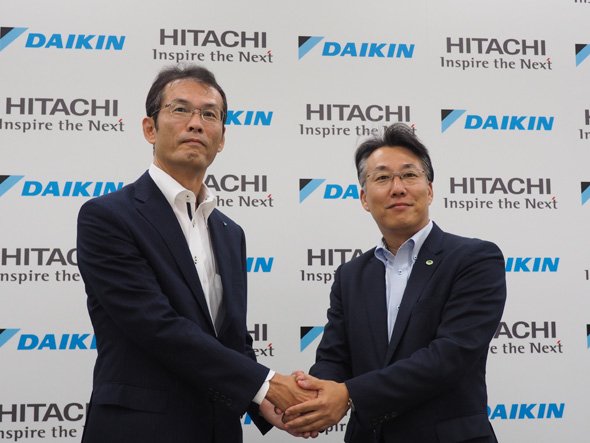 （左）ダイキン工業 テクノロジーイノベーションセンター長 米田裕二氏、（右）日立製作所 産業・流通ビジネスユニット CLO 産業ソリューション事業部 産業製造ソリューション本部長 森田和信氏