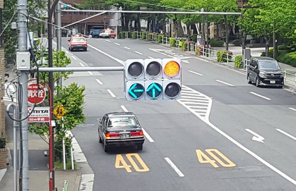 西新橋3丁目の歩道橋より撮影