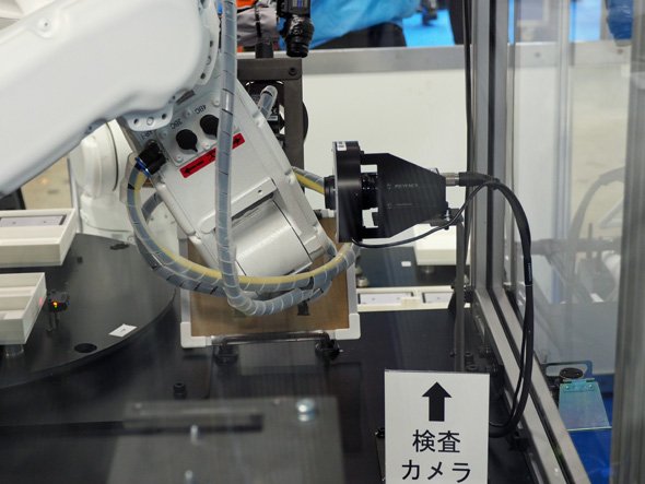 完成品の品質を検査カメラでチェック。品質基準を満たしているものはOK、そうでないものはNGのルートへ運ばれる