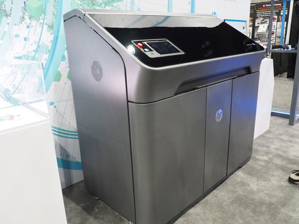 米HPが「SOLIDWORKS WORLD 2018」の開催に併せて発表した、新しい3Dプリンタ「JetFusion 300／500シリーズ」