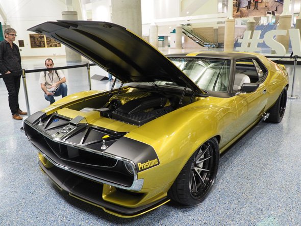 Ringbrothersがカスタムした「AMC Javelin」