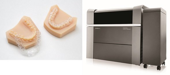 左：3Dプリンタでプリントした歯列模型を活用して製作された透明素材の矯正器具。右：「Objet500 Dental Selection」 出典：ストラタシス・ジャパン