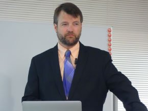VESA コンプライアンス・プログラム・マネージャー　Jim Choate氏
