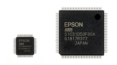 「S1C31D50」（パッケージタイプ：TQFP12-48pin、QFP15-100pin）　※出典：セイコーエプソン