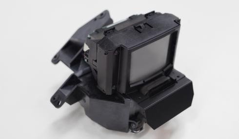 レーザースキャン方式車載ヘッドアップディスプレイ（HUD）用プロジェクションユニット