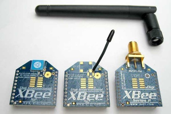 XBeeモジュール（左からチップ、ワイヤー、RPSMA）