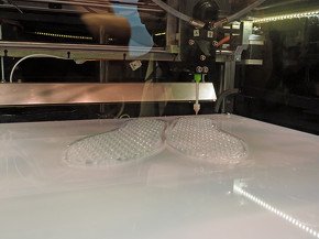 QUANT-U専用3Dプリンタでミッドソールを造形（2）