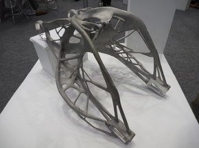 オートデスクのブースではLightning Motorcyclesによるジェネレーティブデザイン適用事例も紹介