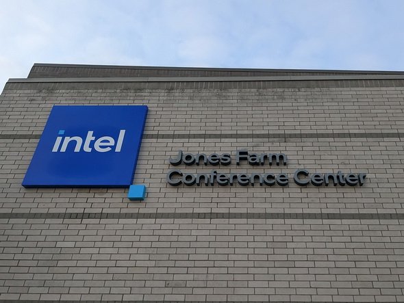 写真3　Jones FarmキャンパスにあるConference Center入り口の看板